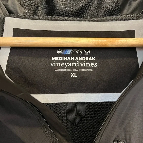 Vineyard Vines OTG Performance Medinah Packable Lightweight Golf Anorak - Picture 4 of 10